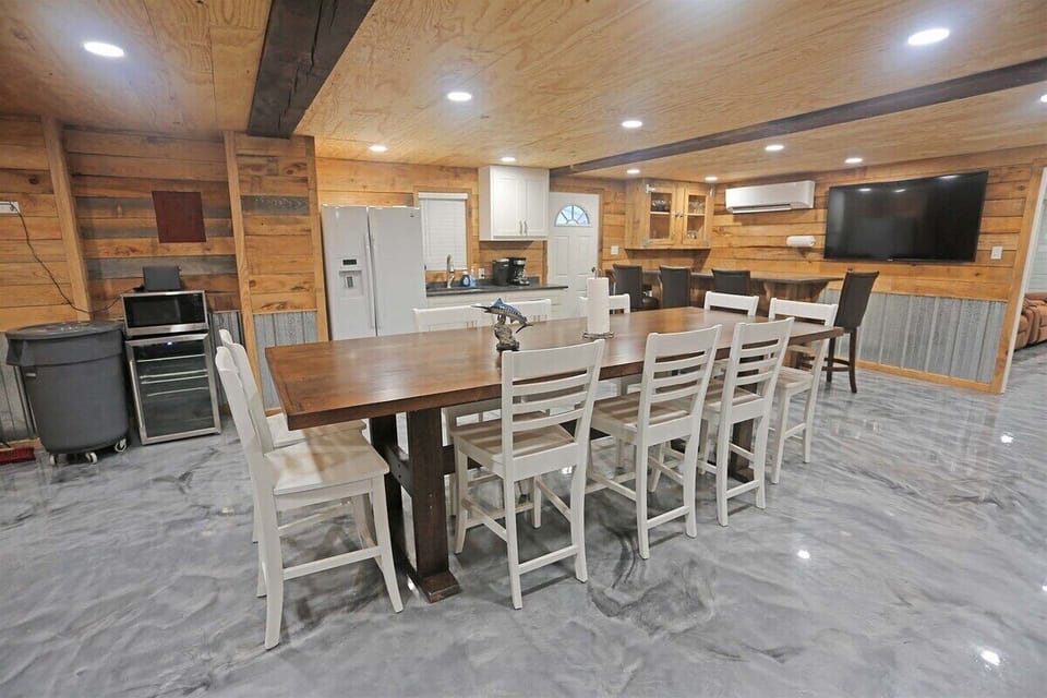 Downstairs Kitchen 2