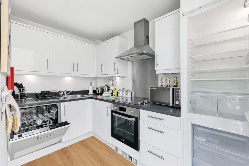 A fully equipped kitchen with everything you need to prepare delicious home-cooked meals.