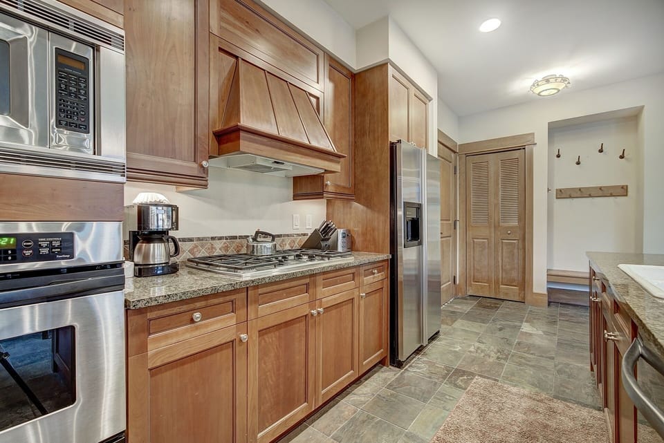 Flooring, Room, Indoors, Floor, Furniture