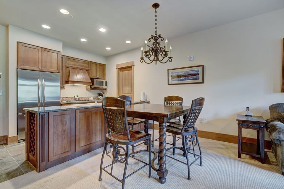 Chair, Furniture, Flooring, Hardwood, Room