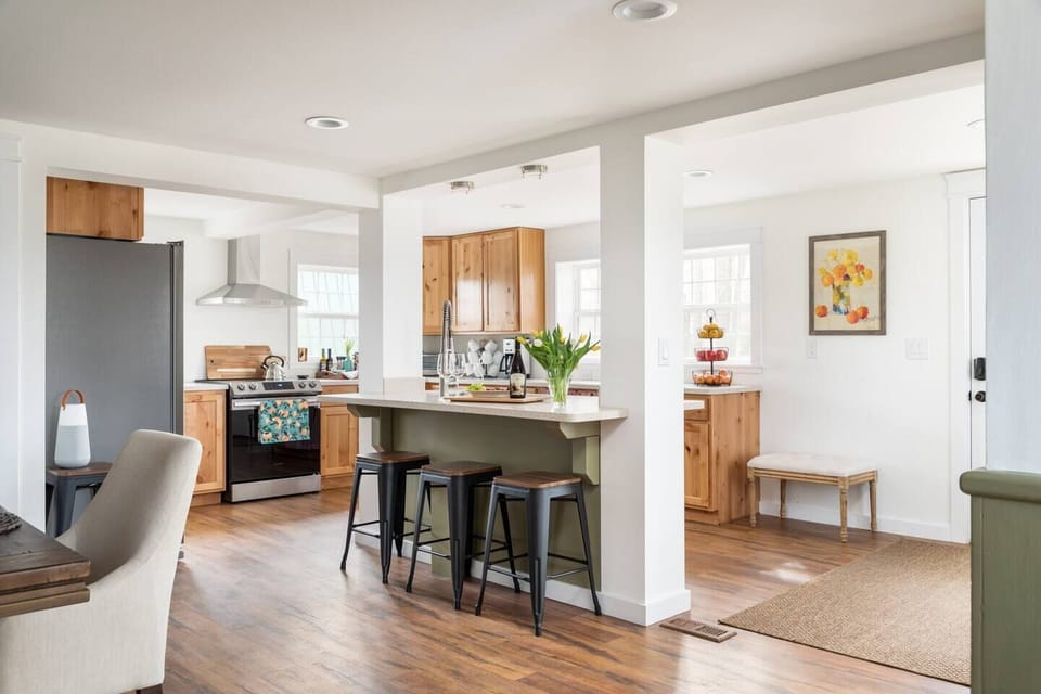 There's room to enjoy a snack at the island or hang out while your talented chef prepares a memorable meal in the kitchen.