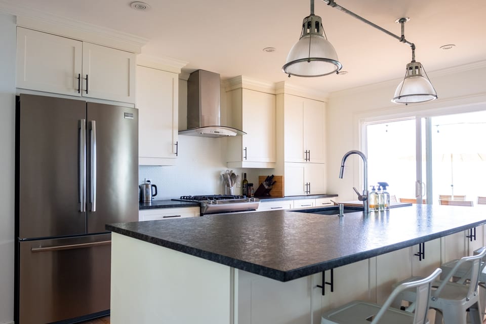 Open kitchen with all you need to prepare your favourite meal!