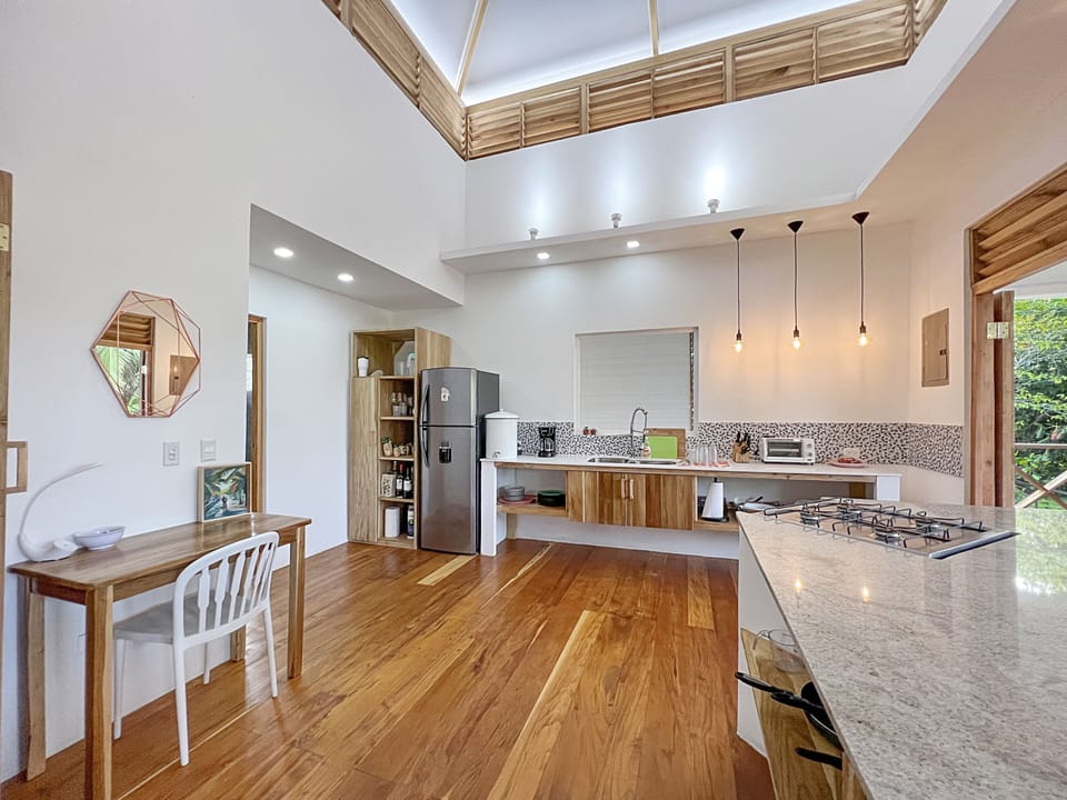 Plenty of space, open feel, equipped with everything you need.