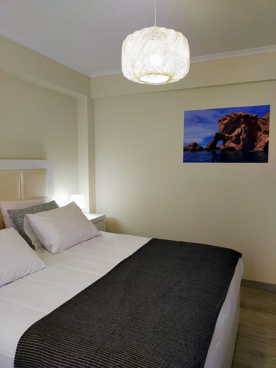 Deluxe Room | In-room safe, desk, laptop workspace, blackout drapes