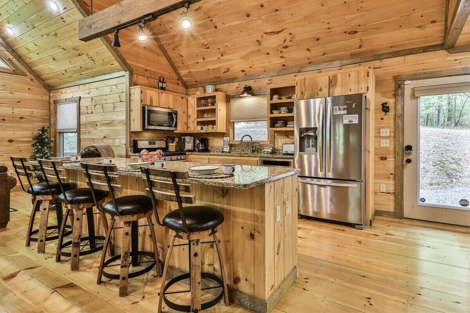 Breakfast bar seating for 4