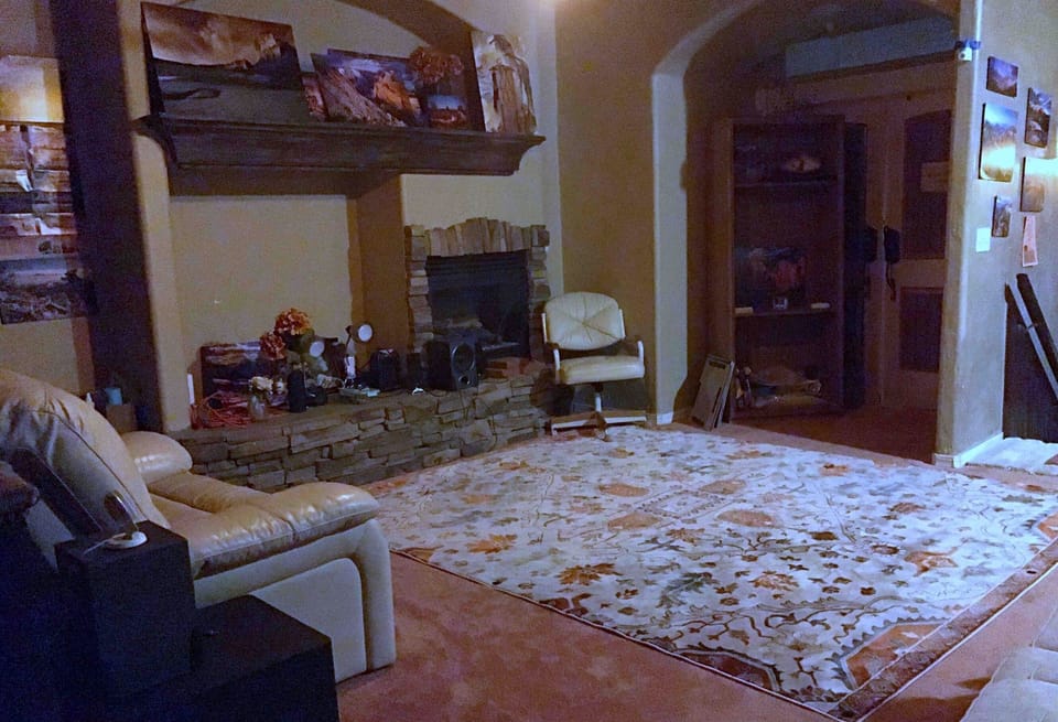 Common Area: Lounging, Dining & Kitchenette Areas