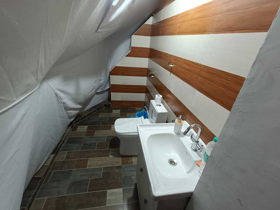 Luxury Tent | Bathroom
