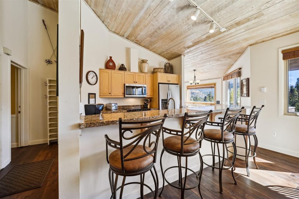 Kitchen, Snowflake Lookout, Breckenridge Vacation Rental