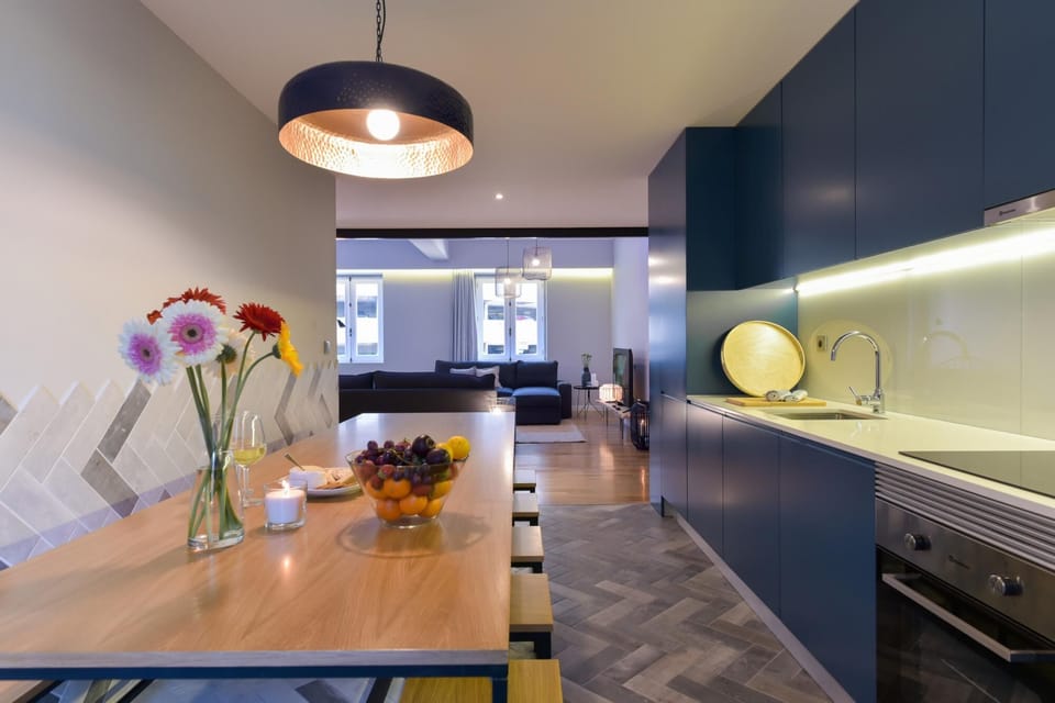 House | 4 bedrooms, iron/ironing board, WiFi