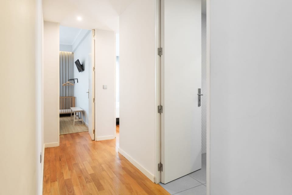 House | 4 bedrooms, iron/ironing board, WiFi