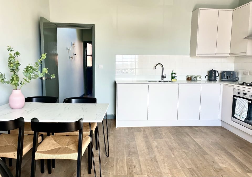Fully equipped kitchen (1)