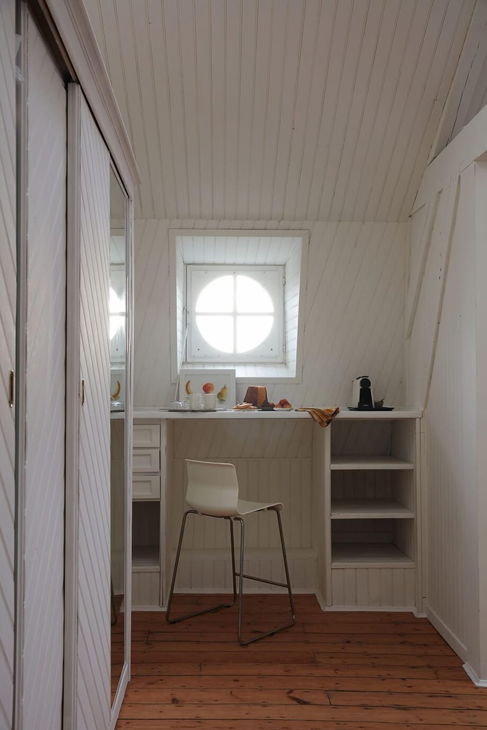 Deluxe Double Room (Côte d'Albâtre) | Minibar, individually decorated, individually furnished, free WiFi