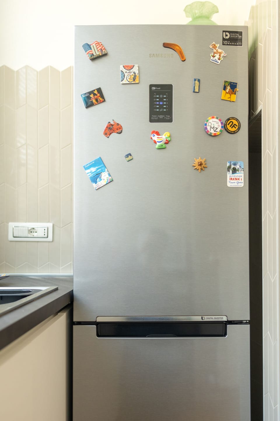 Appartamento Deluxe, 1 camera, 1 soggiorno | Private kitchen | Full-size fridge, microwave, oven, dishwasher