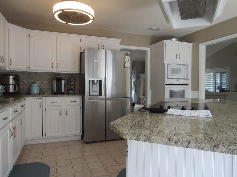 Dual Ice Maker, Microwave  and Electric Oven