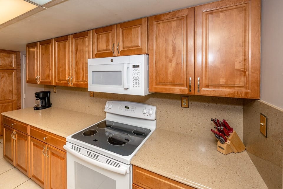 Full Size Kitchen