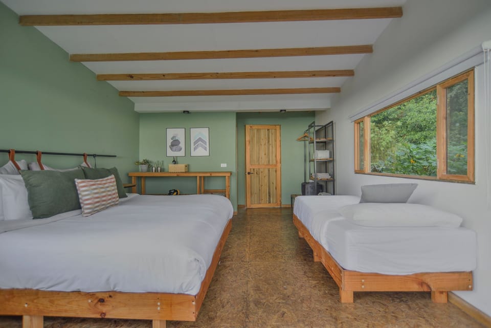 Comfort Cabin, Garden View | Premium bedding, minibar, in-room safe, blackout drapes