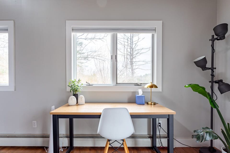 A quiet, dedicated workspace designed to help you focus, create, and get things done