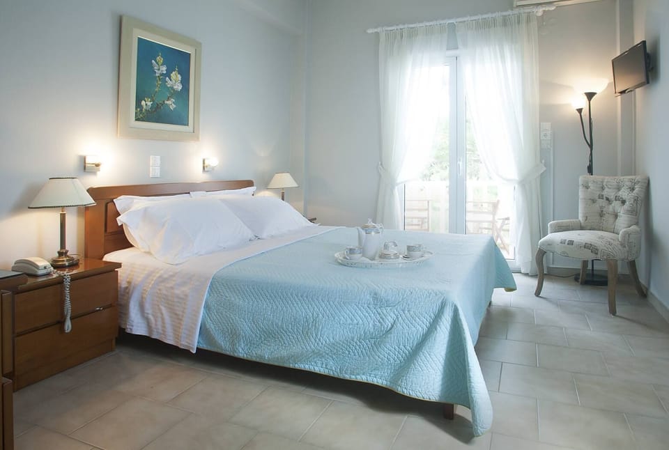 Double or Twin Room | Premium bedding, in-room safe, soundproofing, iron/ironing board
