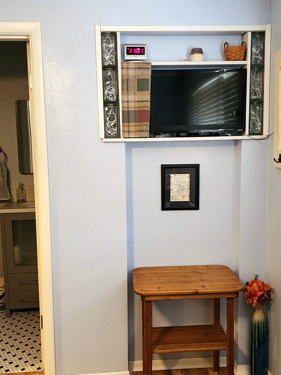Small TV in Master Bedroom 