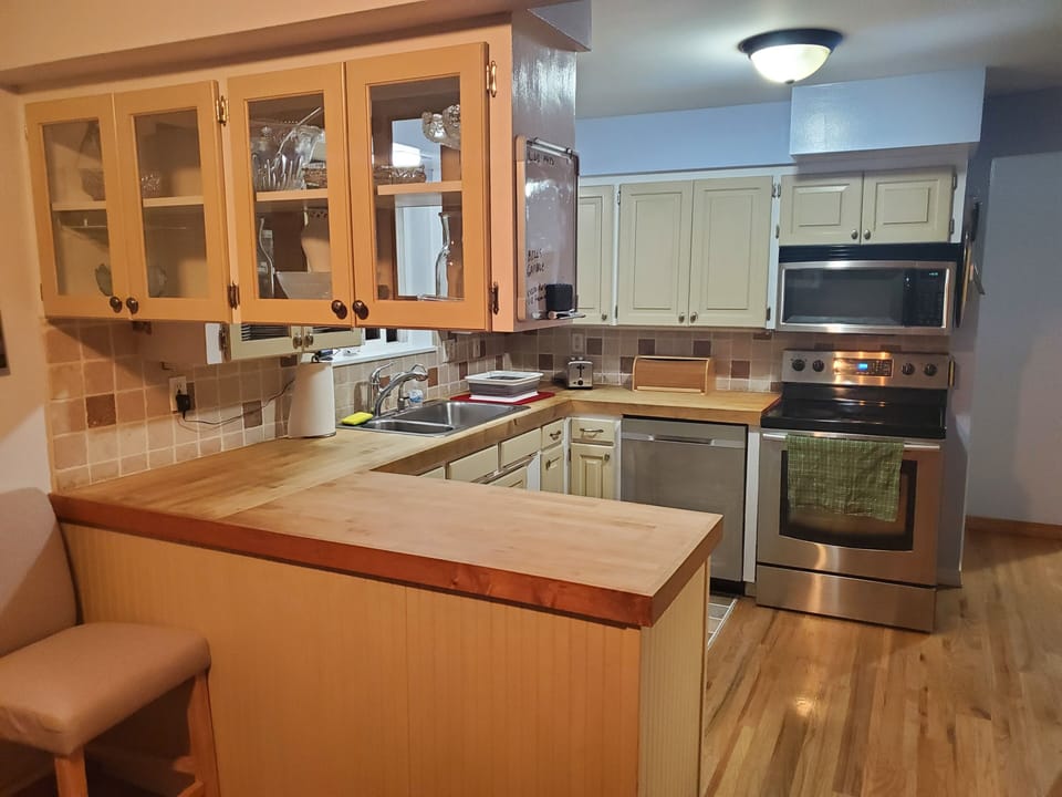 Fully Stocked Kitchen