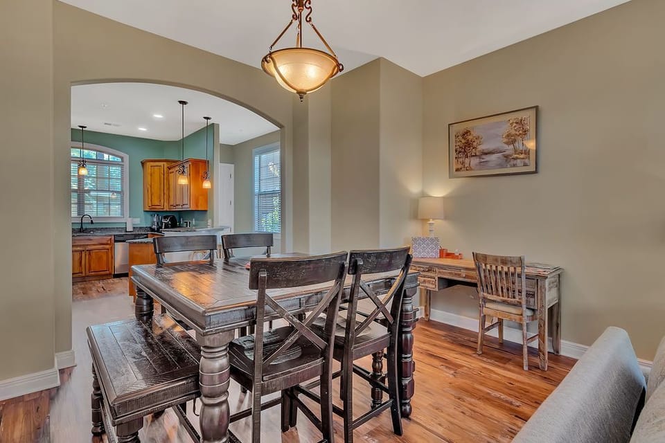 Dining area, seating for 8