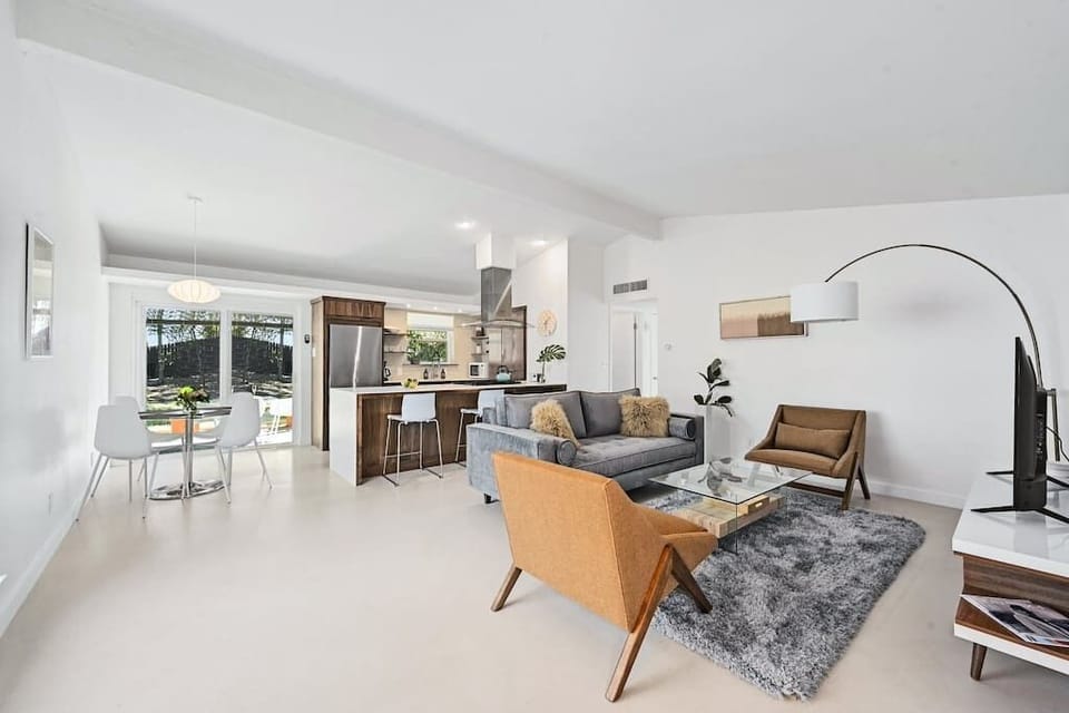 Enjoy the open floor plan with vaulted ceilings 