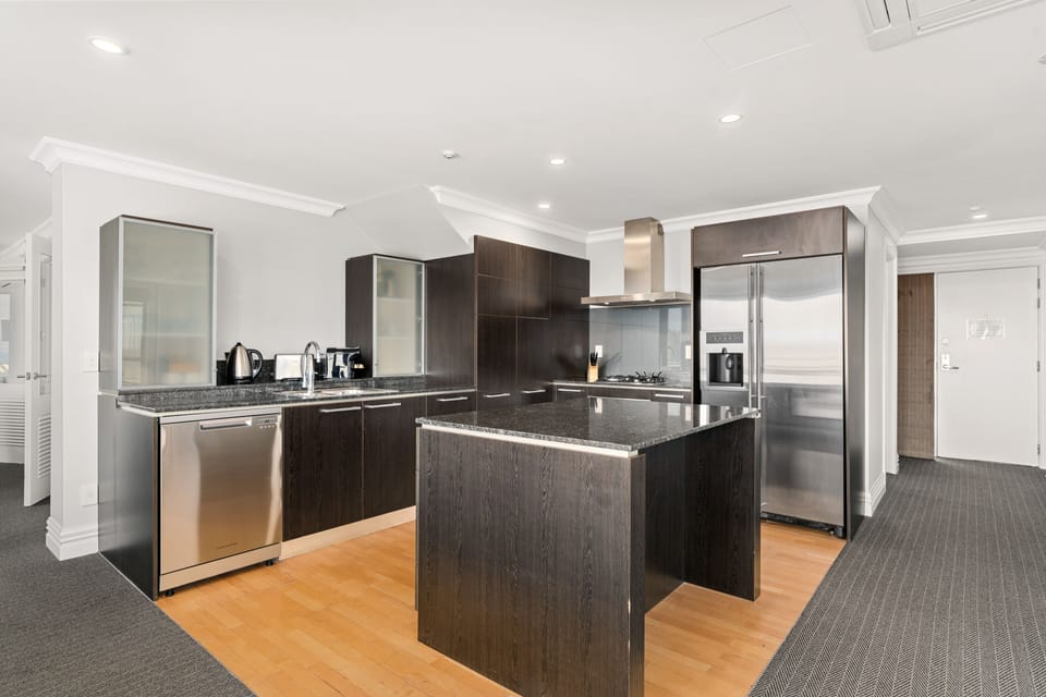 Apartment | Private kitchen | Full-size fridge, microwave, oven, stovetop