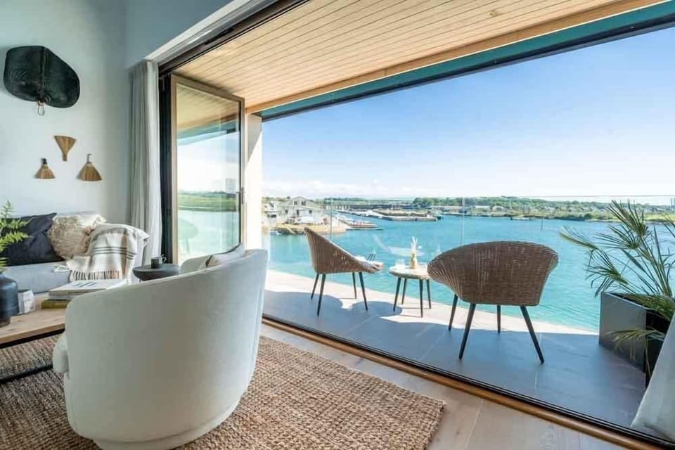 15 Cannery Row, Hayle, Cornwall, self catering with Beach Retreats.