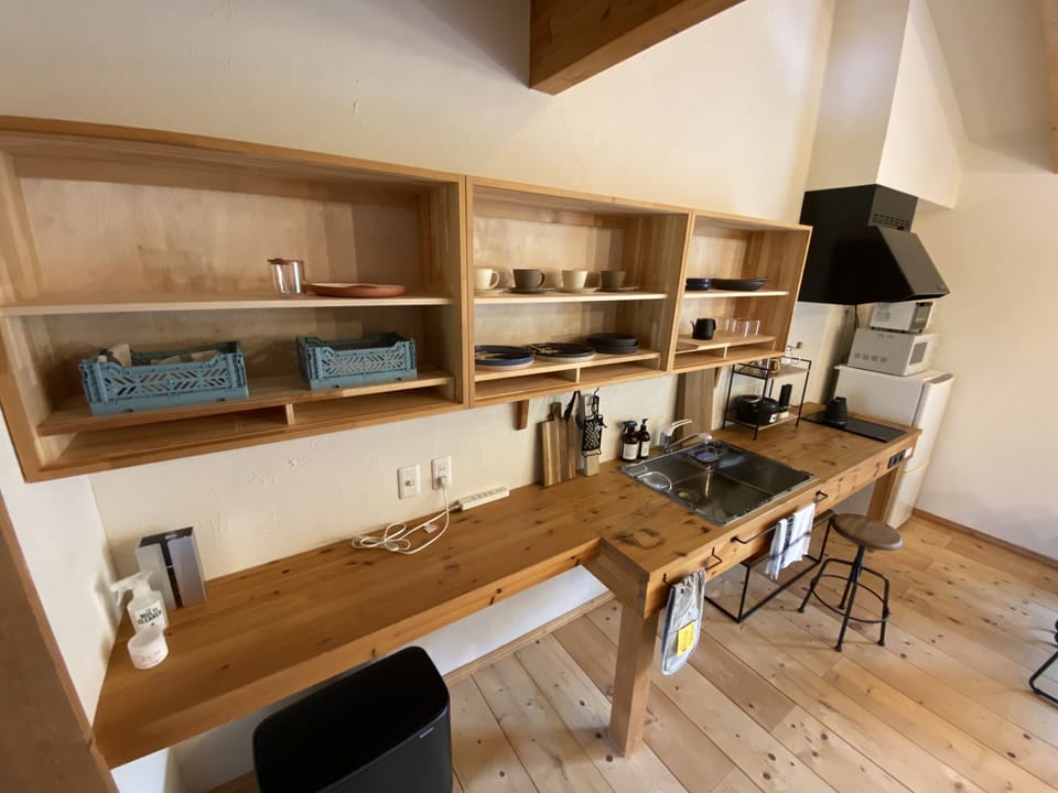 Basic Room | Living area