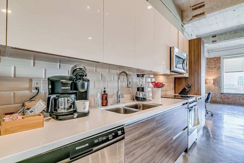 Modern design meets function, brew coffee with ease and whip up delicious meals!