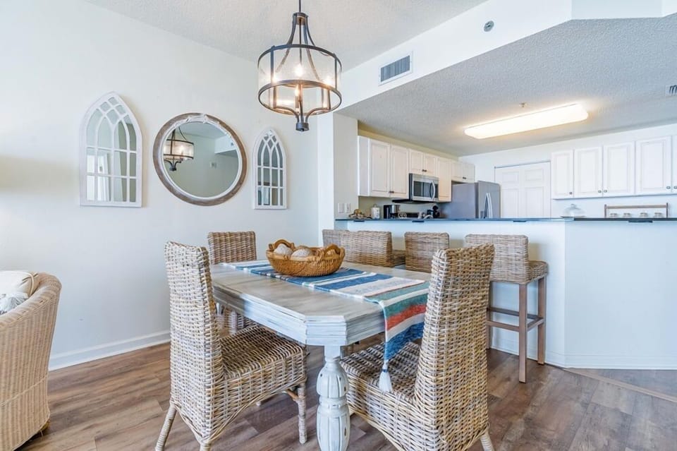 Beach Club 806A Dining Table Seats 4