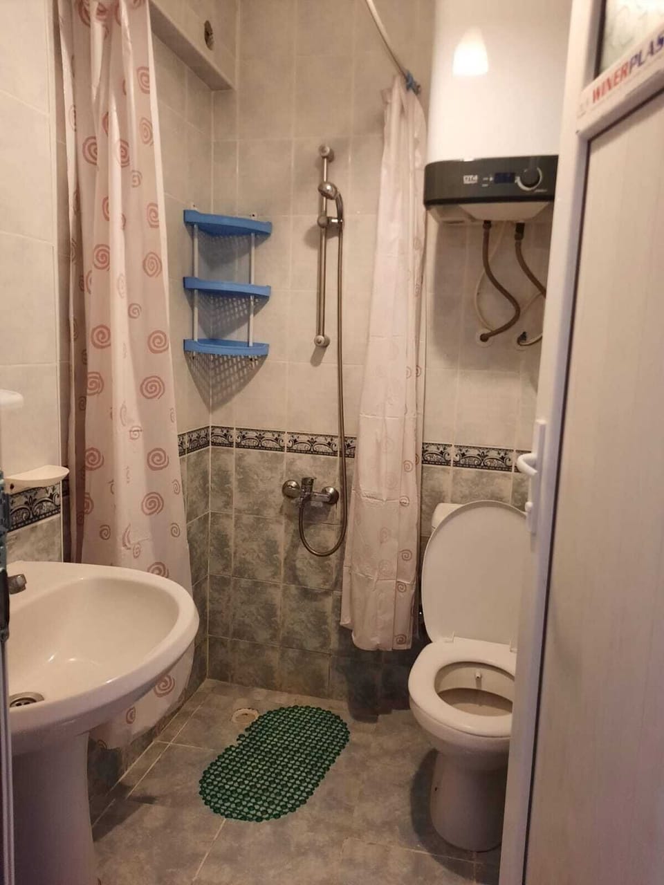 Classic Condo | Bathroom | Slippers
