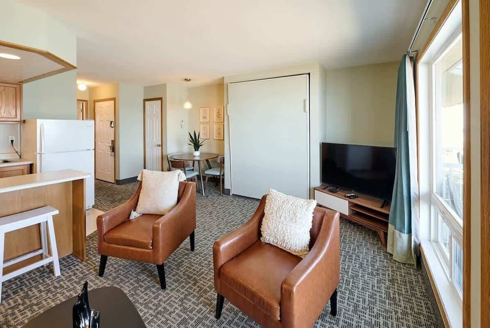 Lots of room to sit and relax