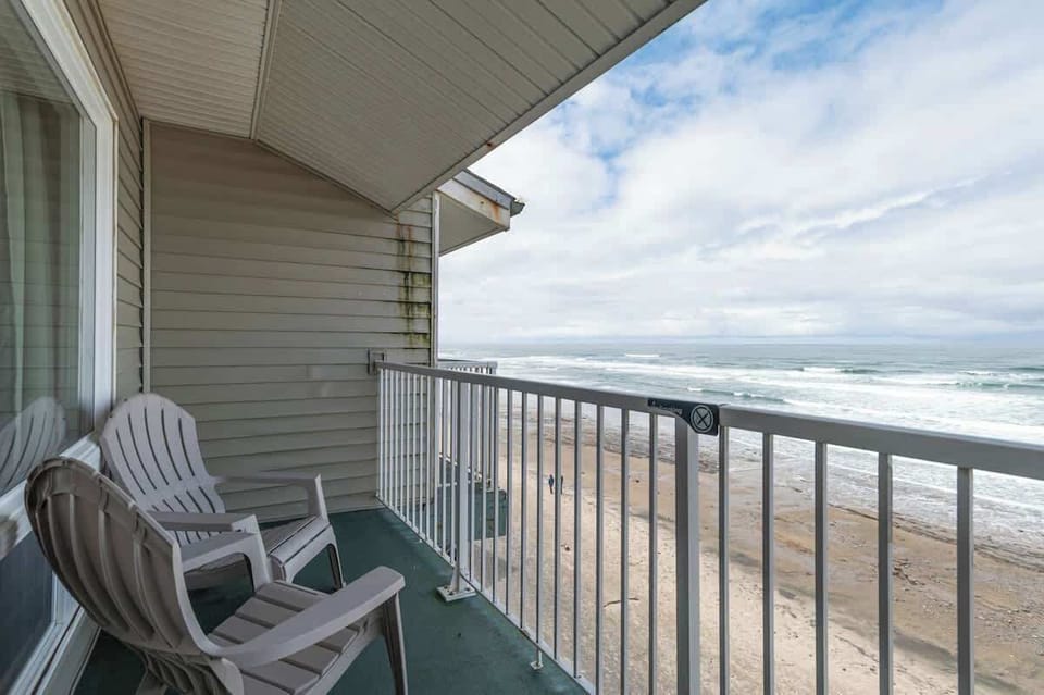 Kick back and watch the waves