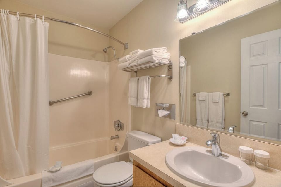 The private bathroom