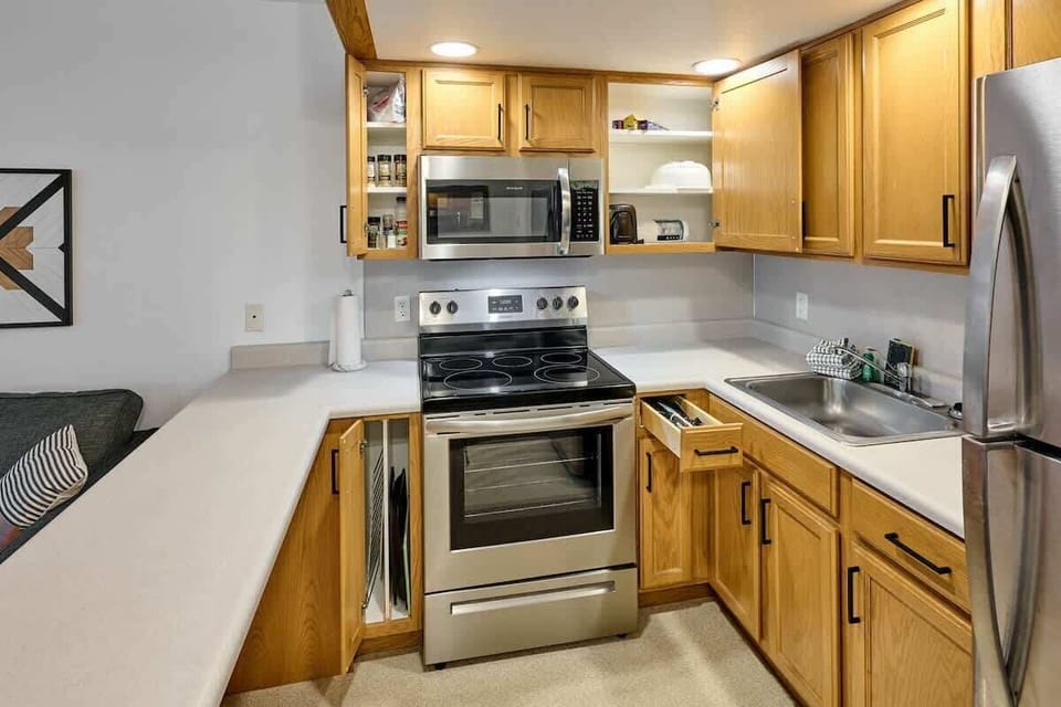 Save money on dining out by making your own food here