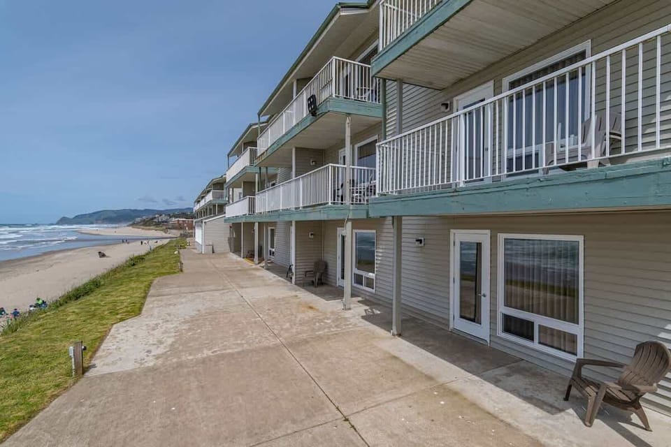 Every unit at D Sands faces the ocean