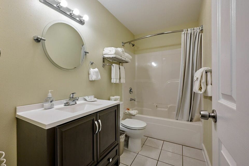 The private bathroom