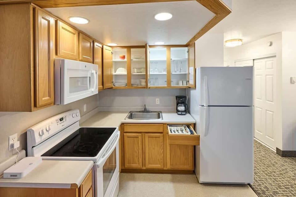 Save money on dining out by prepping your meals here