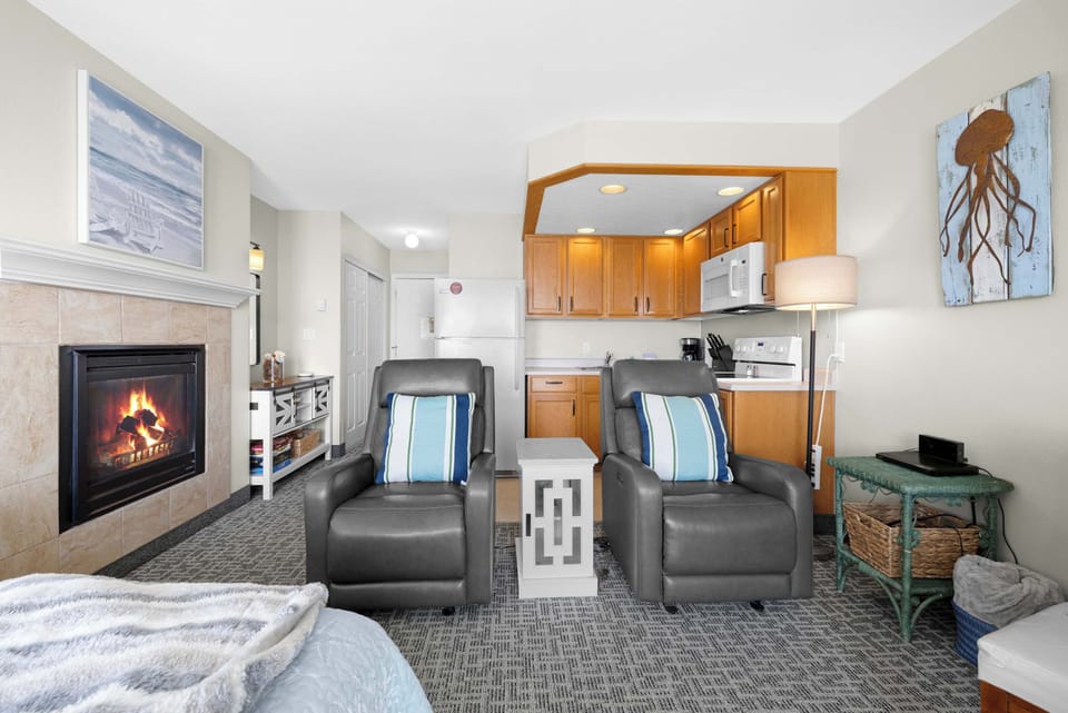 Or kick back in the recliners and enjoy the views