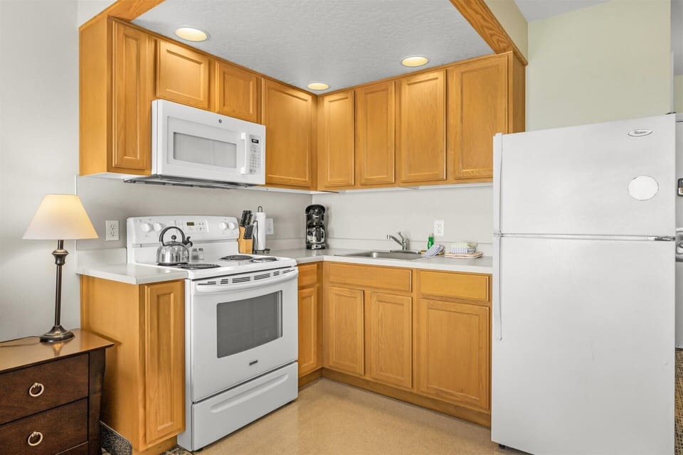 Save money on dining out by making your own meals here