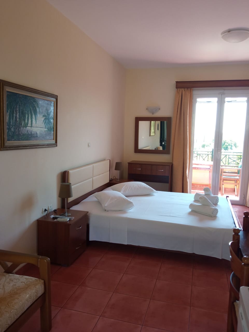 In-room safe, soundproofing, iron/ironing board, free WiFi