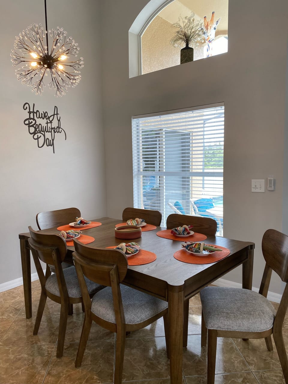 Newly added, a modern 6 seat dining set. Beautiful