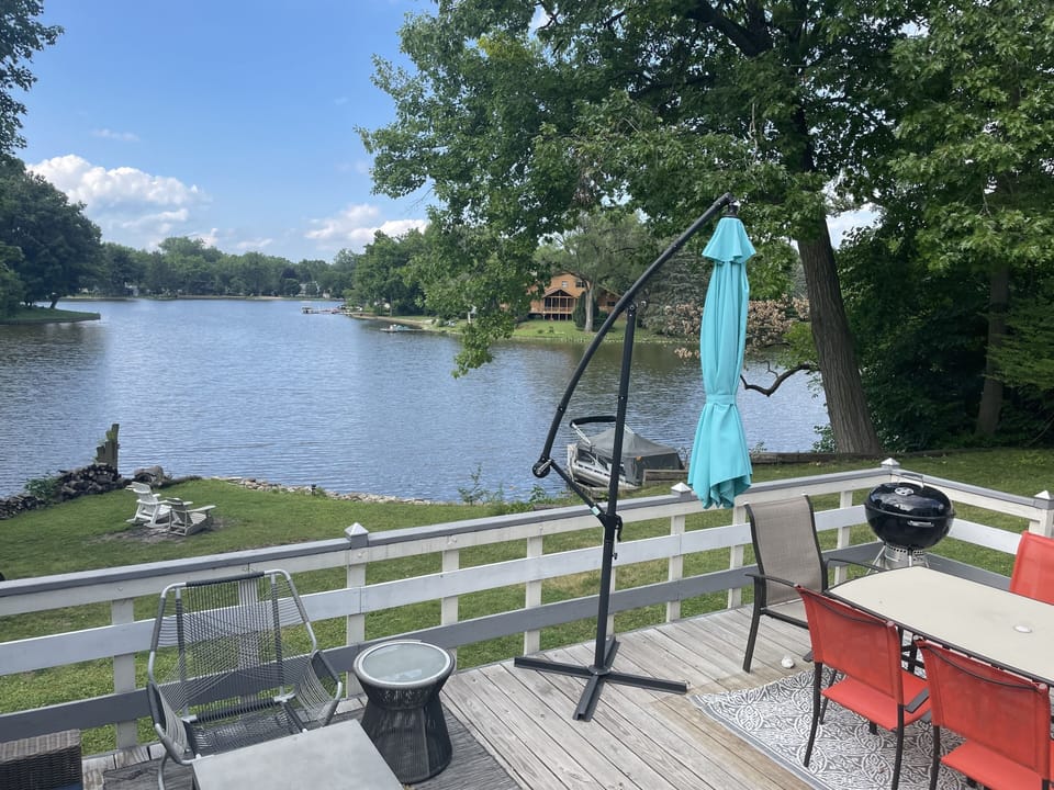 The pier can be used for fishing and dropping off the kayaks. (Boat off limits)