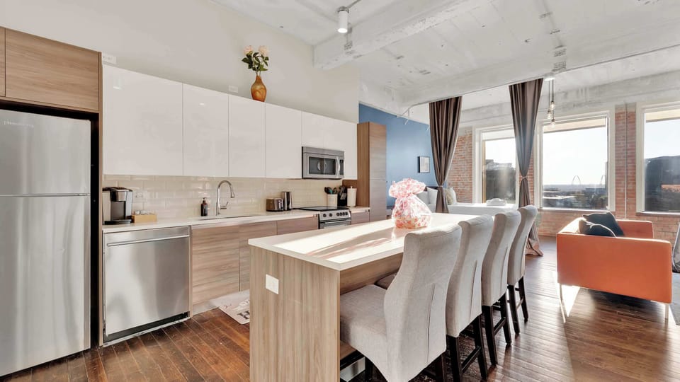 Kitchen Oasis: Sleek design and ample seating await your culinary adventures in Dallas!