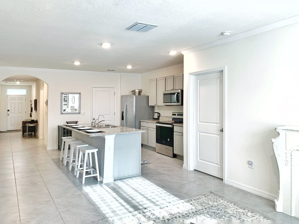 Bright living and kitchen area for your great vacation time with loved ones