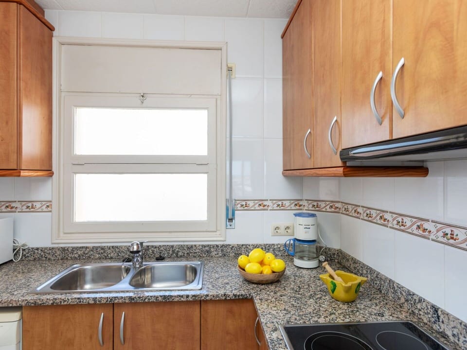 Kitchen Sink, Countertop, Sink, Cabinetry, Tap, Building, Kitchen, Wood, Plumbing Fixture, Window