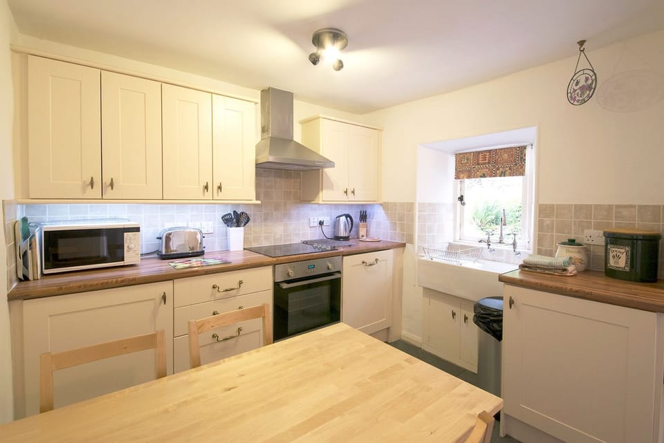 Old Quarry Cottage kitchen