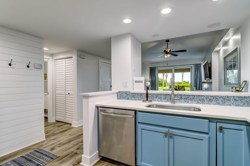 Fully Stocked Kitchen with Quartz Countertops