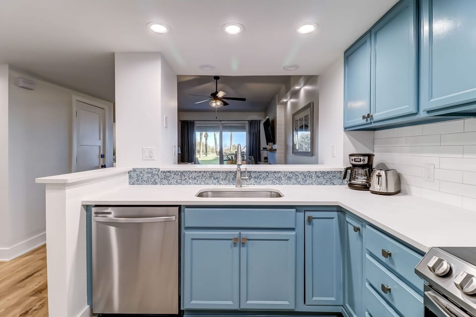 Fully Stocked Kitchen with Quartz Countertops